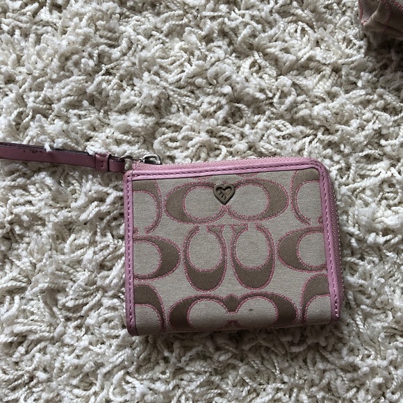 Authentic Coach crossbody bag + wallet COMBO DEAL - Picture 4 of 8